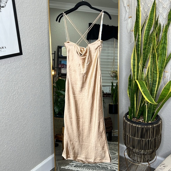 RARE HOUSE OF CB 'Julieta' Champagne Satin Slip Dress NWOT - Picture 16 of 17